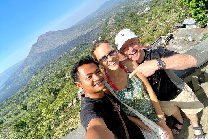 Privé rondleiding door Ubud's Apenbos, Tegalalang Rijstterrassen, Bali Swing, vulkaan Batur, warmwaterbronnen, Tirta Empul Tempel en Tegenungan Waterval, foto 38 | wizardtrip