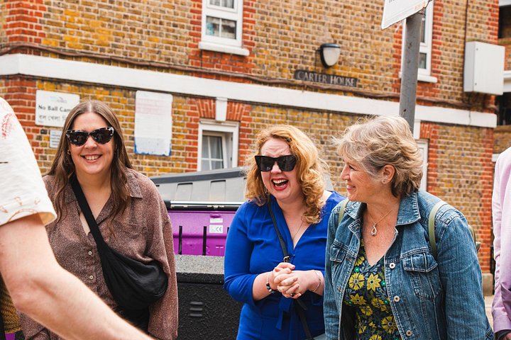 Une visite gastronomique animée dans l'East End historique de Londres, proposant des délices culinaires variés et du street art, photo 6 | wizardtrip