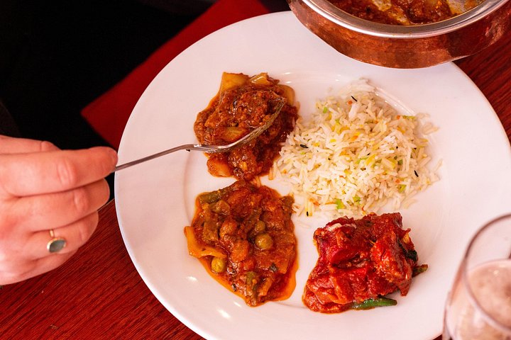 Une visite gastronomique animée dans l'East End historique de Londres, proposant des délices culinaires variés et du street art, photo 7 | wizardtrip