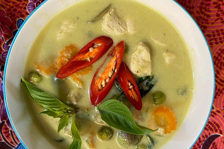 Leer authentiek Thais koken van een gevierde chef-kok in een prachtige tuinkeuken in Khao Lak, foto 14 | wizardtrip