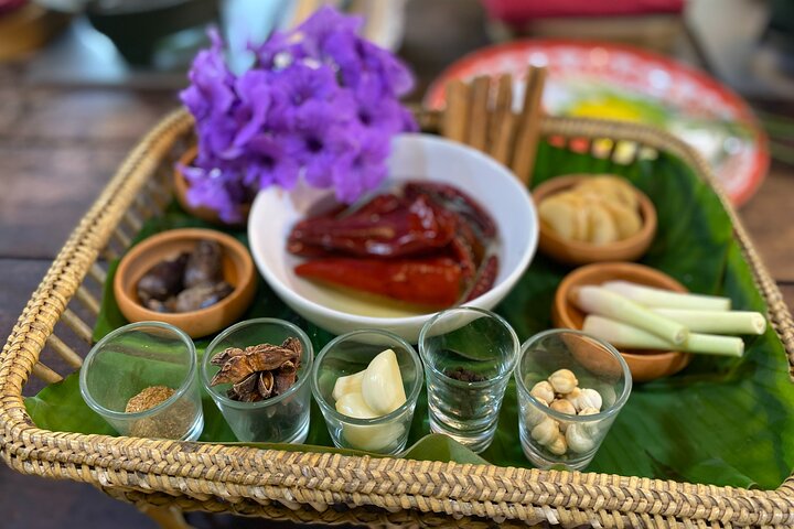 Leer authentiek Thais koken van een gevierde chef-kok in een prachtige tuinkeuken in Khao Lak, foto 16 | wizardtrip