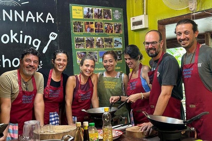 Leer authentiek Thais koken van een gevierde chef-kok in een prachtige tuinkeuken in Khao Lak, foto 21 | wizardtrip