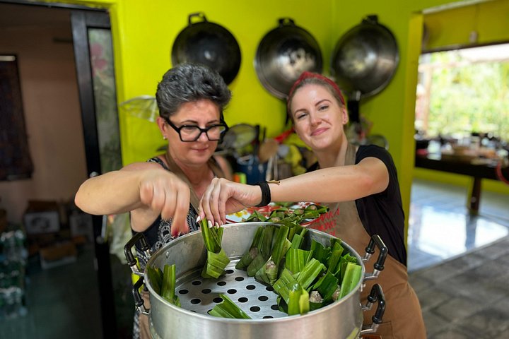 Leer authentiek Thais koken van een gevierde chef-kok in een prachtige tuinkeuken in Khao Lak, foto 30 | wizardtrip