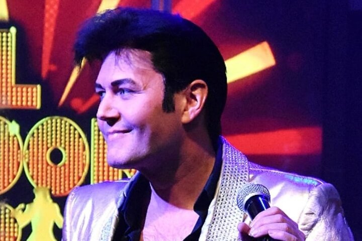 Oplev det elektrificerende "All Shook Up" Elvis-hyldestshow i Las Vegas med livemusik og dans, foto 6 | wizardtrip