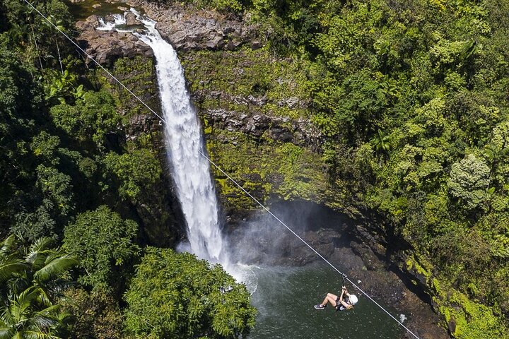 Big Island Zipline Adventure nær Akaka Falls | wizardtrip