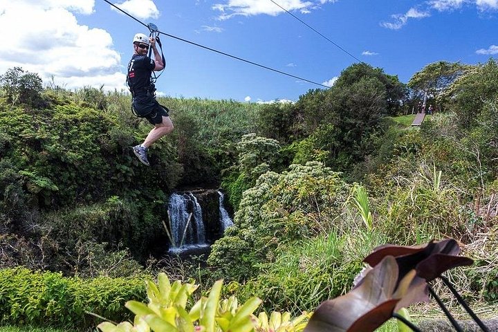 Zipline-avontuur over watervallen en weelderige landschappen op het Big Island van Hawaï, foto 16 | wizardtrip