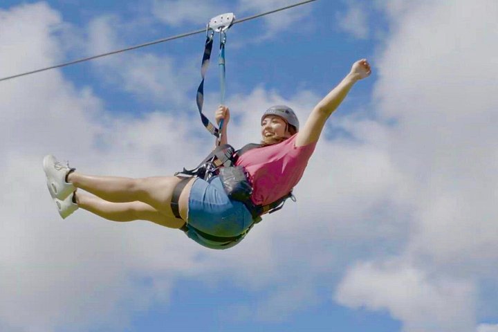 Zipline-avontuur over watervallen en weelderige landschappen op het Big Island van Hawaï, foto 23 | wizardtrip