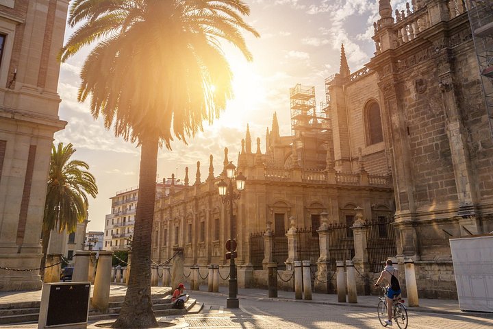 Walking tour of Seville's historic old town, featuring landmarks like Plaza de España and the Cathedral, photo 7 | wizardtrip