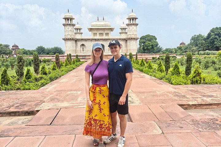Circuit privé de 2 jours / 1 nuit à Agra au départ de Delhi, visitant le Taj Mahal, le Fort d'Agra et Fatehpur Sikri, photo 11 | wizardtrip