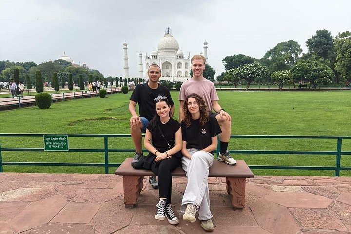Circuit privé de 2 jours / 1 nuit à Agra au départ de Delhi, visitant le Taj Mahal, le Fort d'Agra et Fatehpur Sikri, photo 19 | wizardtrip