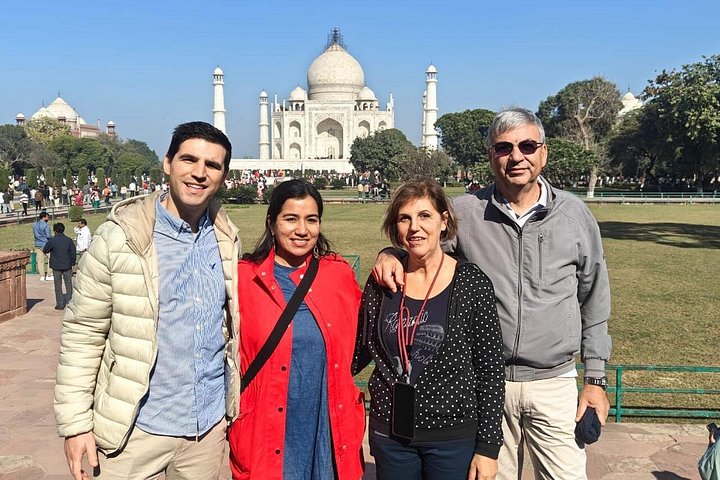 Circuit privé de 2 jours / 1 nuit à Agra au départ de Delhi, visitant le Taj Mahal, le Fort d'Agra et Fatehpur Sikri, photo 28 | wizardtrip