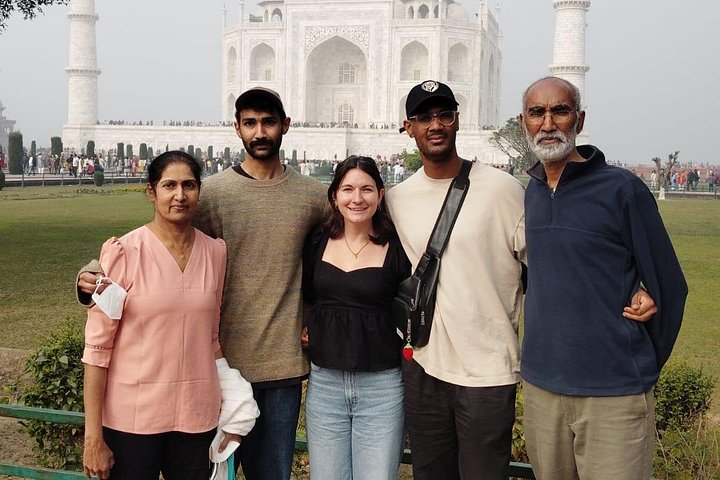 Circuit privé de 2 jours / 1 nuit à Agra au départ de Delhi, visitant le Taj Mahal, le Fort d'Agra et Fatehpur Sikri, photo 35 | wizardtrip