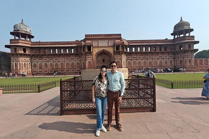 Circuit privé de 2 jours / 1 nuit à Agra au départ de Delhi, visitant le Taj Mahal, le Fort d'Agra et Fatehpur Sikri, photo 41 | wizardtrip