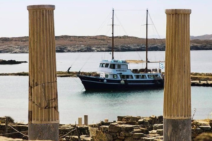 Un crucero escénico en barco desde Mykonos a las islas de Rhenia y Delos, con natación y barbacoa, foto 22 | wizardtrip