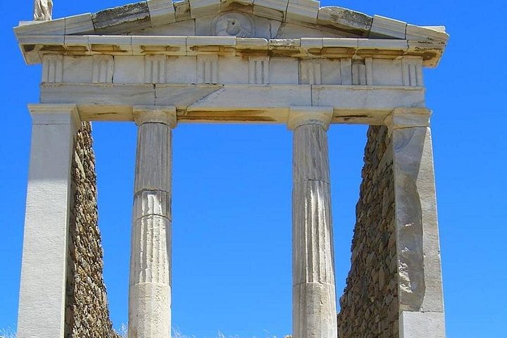 Un crucero escénico en barco desde Mykonos a las islas de Rhenia y Delos, con natación y barbacoa, foto 23 | wizardtrip