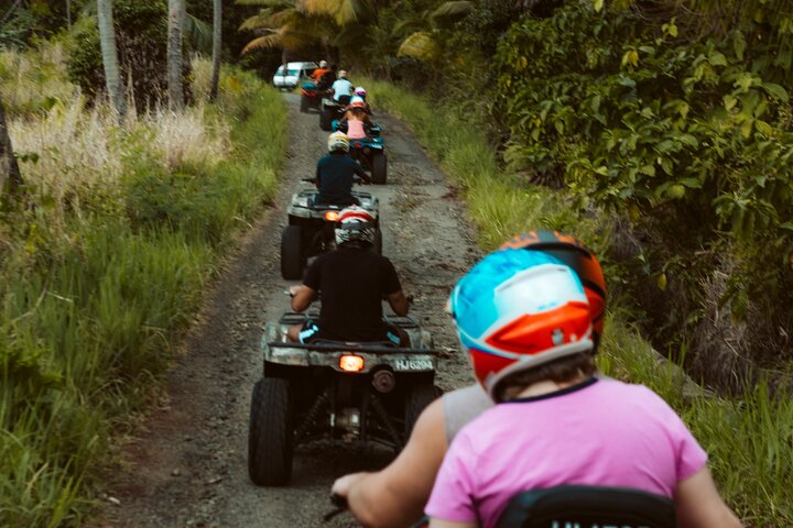 ATV-tur genom frodiga landskap och historiska platser på St. Lucia, foto 2 | wizardtrip