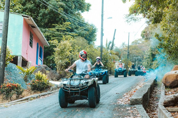 ATV-tur genom frodiga landskap och historiska platser på St. Lucia, foto 6 | wizardtrip