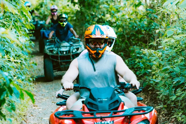 ATV-tur genom frodiga landskap och historiska platser på St. Lucia, foto 14 | wizardtrip