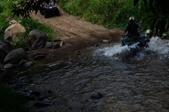 ATV-tur genom frodiga landskap och historiska platser på St. Lucia, foto 32 | wizardtrip