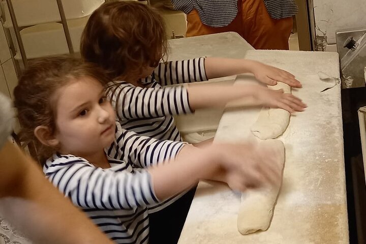 Hands-on French pastry baking class in a Parisian bakery, Le Marais, photo 35 | wizardtrip
