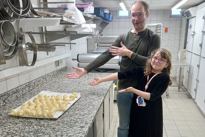Hands-on French pastry baking class in a Parisian bakery, Le Marais, photo 43 | wizardtrip