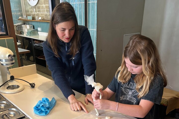 Fun Macaron Class for Families in Paris | wizardtrip