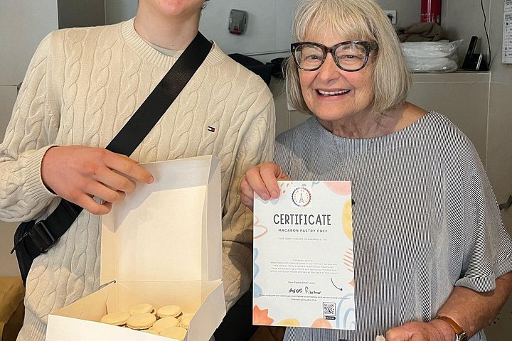 Atelier de macarons en famille dans une cuisine parisienne, photo 14 | wizardtrip