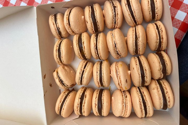 Atelier de macarons en famille dans une cuisine parisienne, photo 25 | wizardtrip