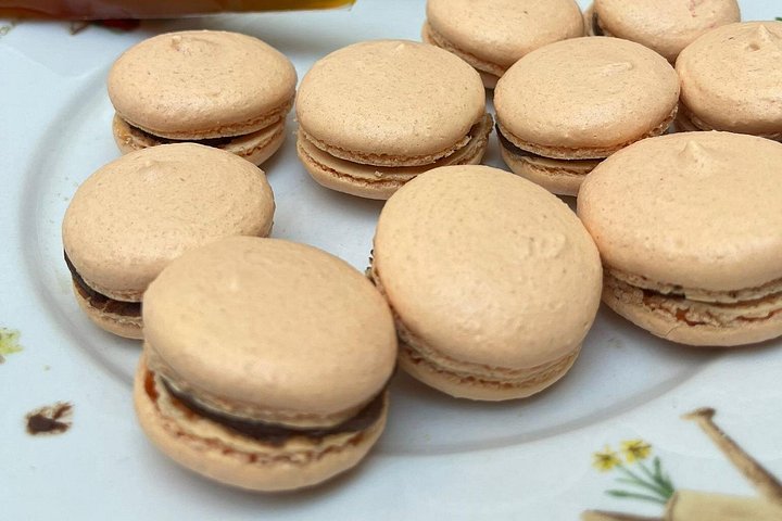 Atelier de macarons en famille dans une cuisine parisienne, photo 26 | wizardtrip