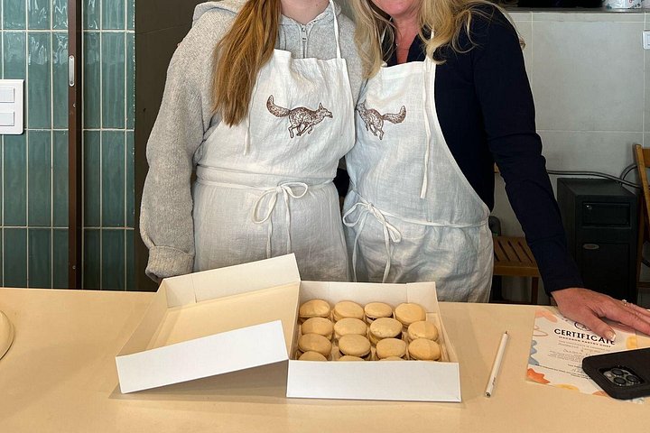 Atelier de macarons en famille dans une cuisine parisienne, photo 38 | wizardtrip