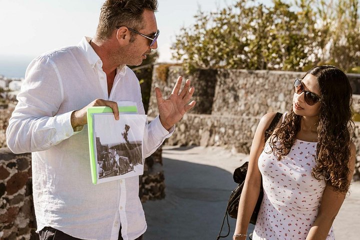Tour privado personalizado pelos destaques de Santorini, incluindo Oia, cúpulas azuis e praias, foto 11 | wizardtrip