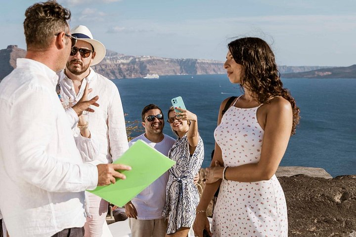 Tour privado personalizado pelos destaques de Santorini, incluindo Oia, cúpulas azuis e praias, foto 19 | wizardtrip