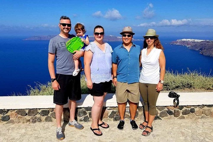 Tour privado personalizado pelos destaques de Santorini, incluindo Oia, cúpulas azuis e praias, foto 21 | wizardtrip