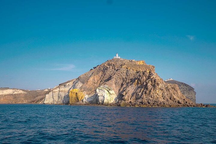 Cruzeiro de catamarã de luxo em Santorini com paragens para nadar, refeição grega e vistas do pôr do sol, foto 21 | wizardtrip