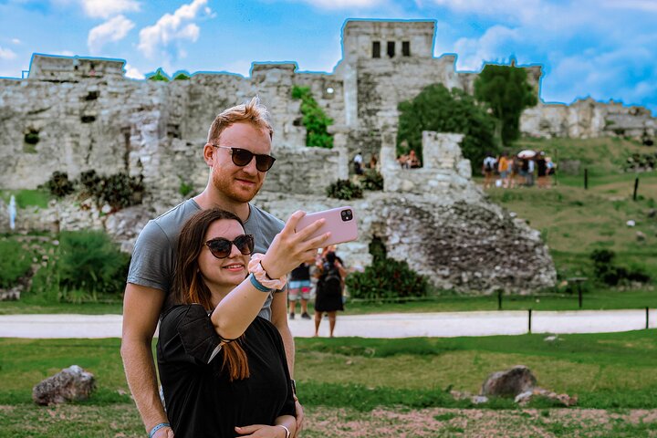 Explore Tulum's Mayan ruins, swim in cenotes, snorkel in Yal-kú lagoon, and enjoy lunch by the beach, photo 8 | wizardtrip