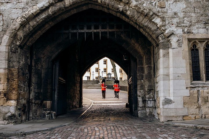VIP-Tour durch den Tower of London, einschließlich der Kronjuwelen und einer Flusskreuzfahrt, Foto 6 | wizardtrip
