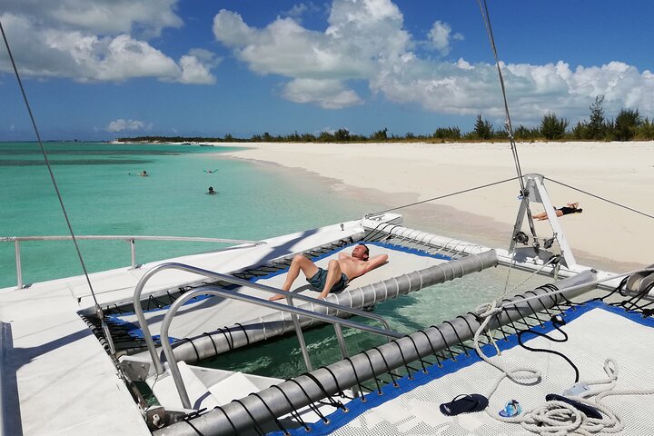 Aventura de catamarã e snorkeling em Grace Bay, Providenciales, Turks e Caicos, foto 11 | wizardtrip