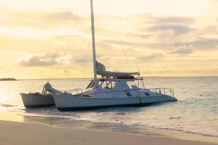 Champagne solnedgangscruise kun for voksne som seiler langs Grace Bay, Providenciales, foto 6 | wizardtrip