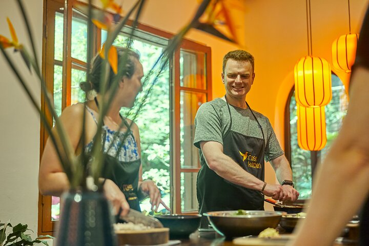 Una clase de cocina vietnamita práctica en Hanói, con tours por el mercado e inmersión cultural, foto 20 | wizardtrip