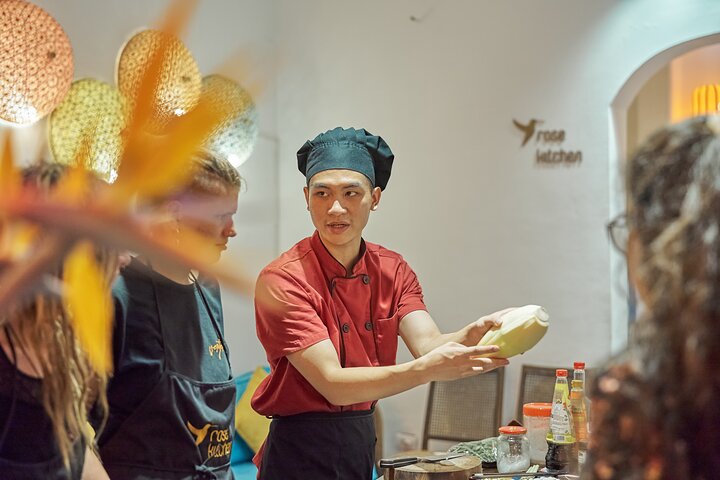 Una clase de cocina vietnamita práctica en Hanói, con tours por el mercado e inmersión cultural, foto 30 | wizardtrip