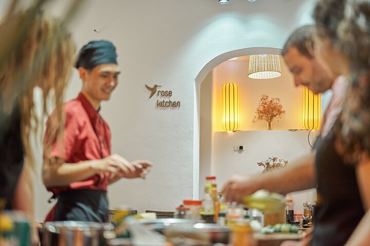 Una clase de cocina vietnamita práctica en Hanói, con tours por el mercado e inmersión cultural, foto 31 | wizardtrip