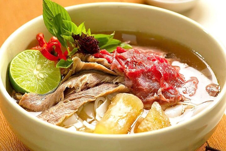 Una clase de cocina vietnamita práctica en Hanói, con tours por el mercado e inmersión cultural, foto 42 | wizardtrip