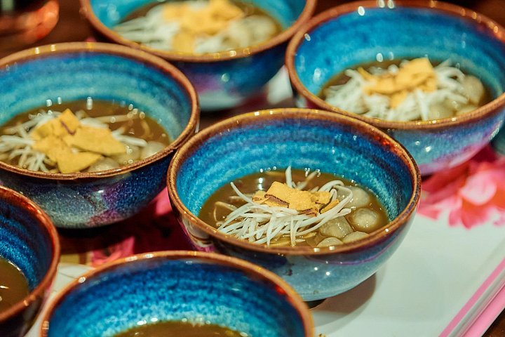 Hands-on Vietnamese cooking class and market tour in Hanoi, Vietnam, photo 14 | wizardtrip