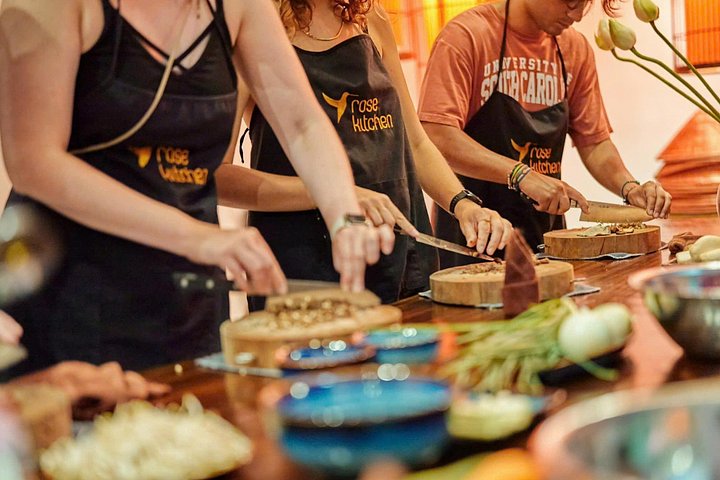 Hands-on Vietnamese cooking class and market tour in Hanoi, Vietnam, photo 20 | wizardtrip