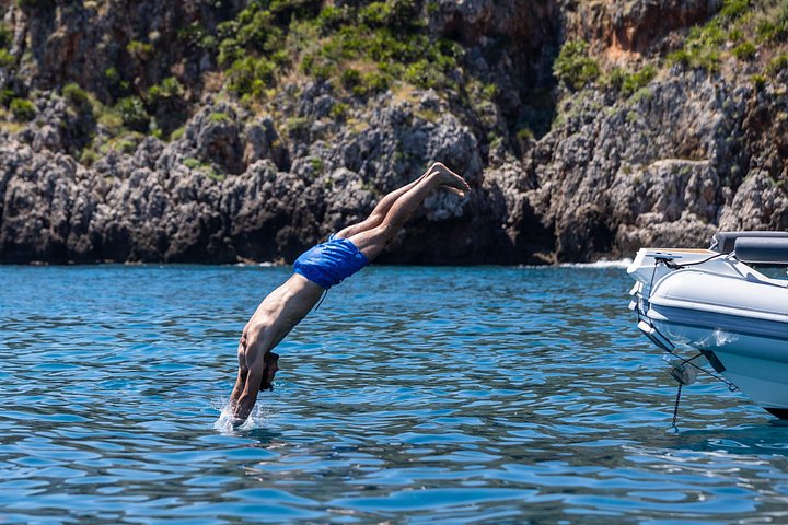 Bådtur langs den sicilianske kyst, besøg i San Vito Lo Capo, Zingaro-reservatet og Scopello, foto 15 | wizardtrip