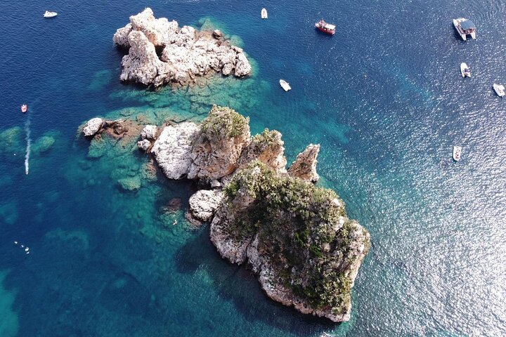 Tour in barca lungo la costa siciliana, visita a grotte, calette e spiagge come San Vito Lo Capo, foto 22 | wizardtrip