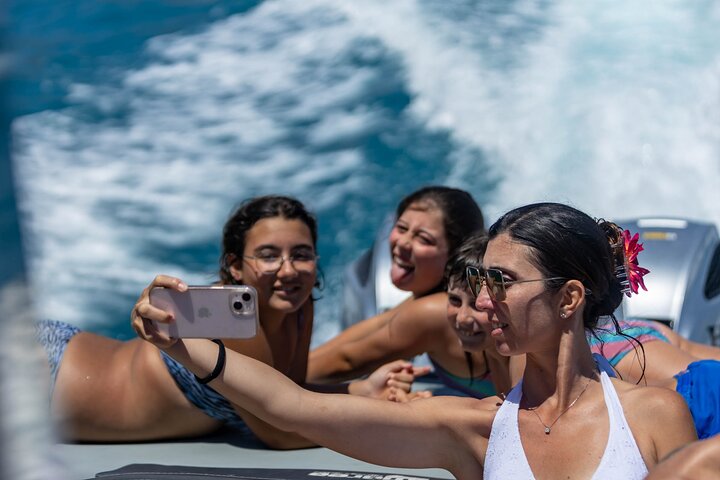 Tour in barca lungo la costa siciliana, visita a grotte, calette e spiagge come San Vito Lo Capo, foto 24 | wizardtrip