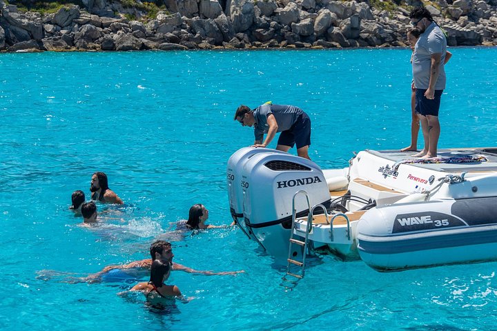 Excursión en barco por las Islas Egadas, Favignana y Levanzo, desde Trapani, Sicilia, foto 26 | wizardtrip