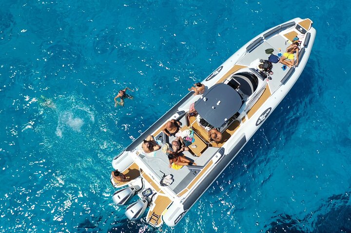 Excursión en barco por las Islas Egadas, Favignana y Levanzo, desde Trapani, Sicilia, foto 33 | wizardtrip