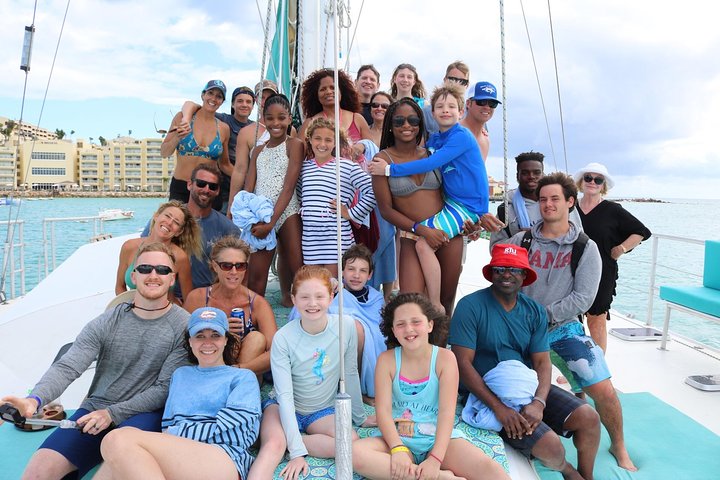 Enjoy a catamaran day sail in St. Maarten with snorkeling, lunch, and drinks, photo 2 | wizardtrip